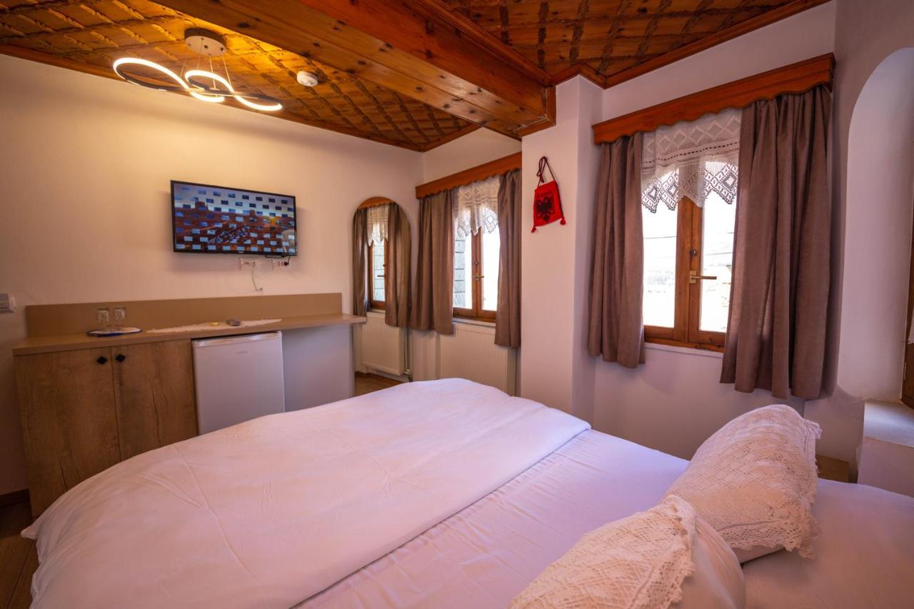 Bed And Breakfast Kotoni Gjirokastër Eksteriør billede