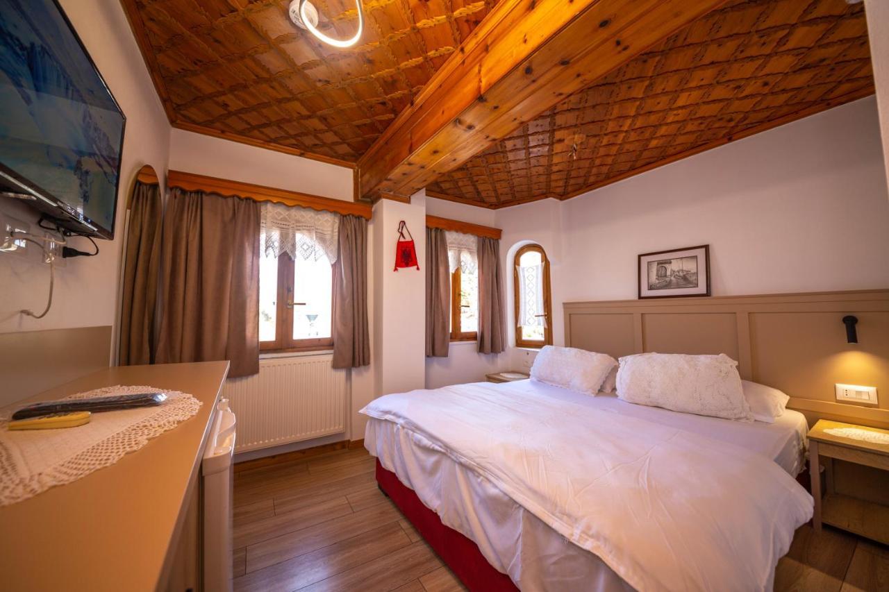 Bed And Breakfast Kotoni Gjirokastër Eksteriør billede