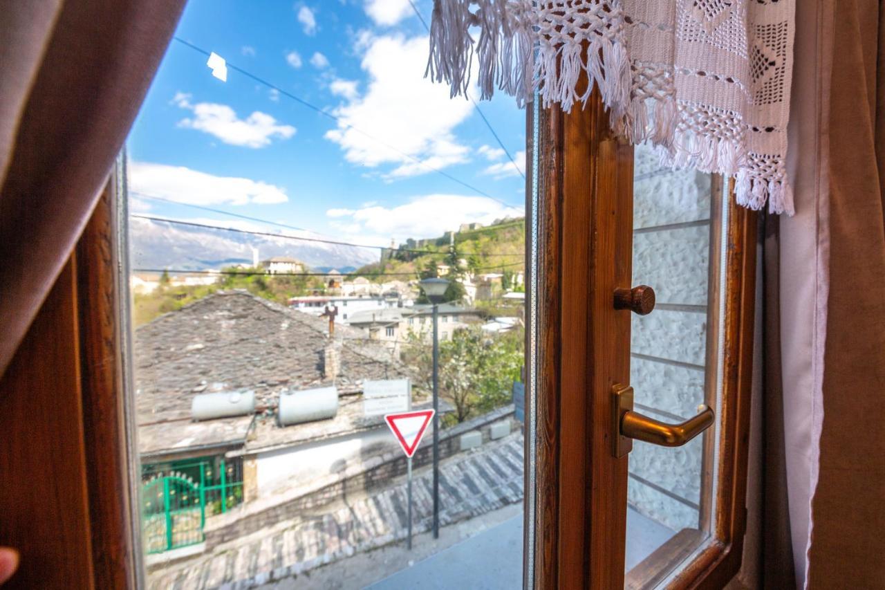 Bed And Breakfast Kotoni Gjirokastër Eksteriør billede