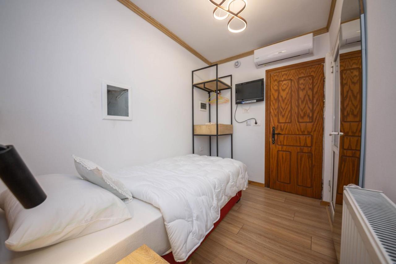 Bed And Breakfast Kotoni Gjirokastër Eksteriør billede