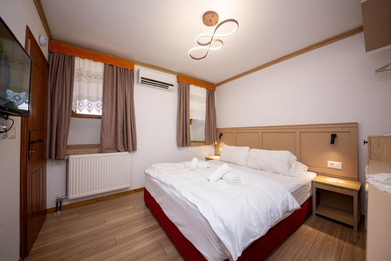 Bed And Breakfast Kotoni Gjirokastër Eksteriør billede