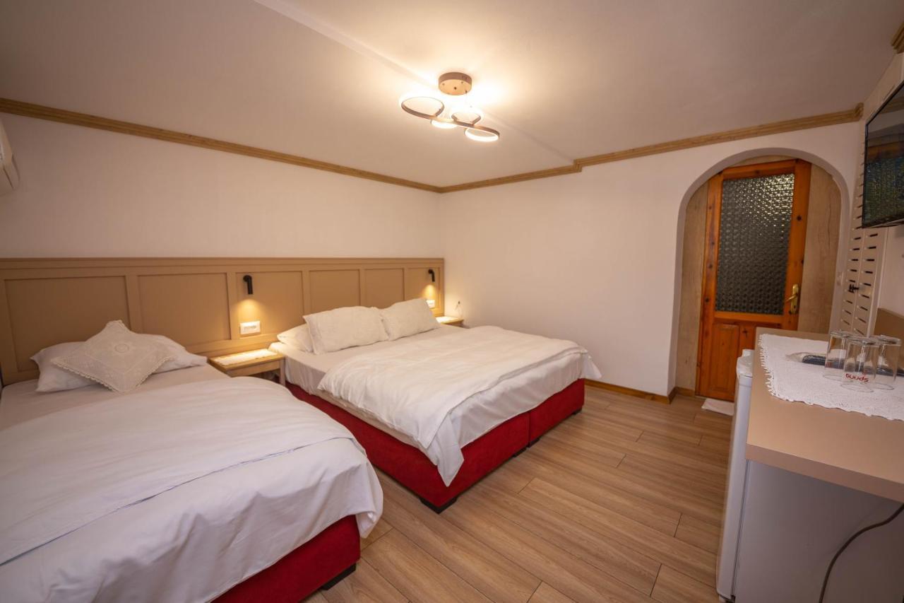 Bed And Breakfast Kotoni Gjirokastër Eksteriør billede