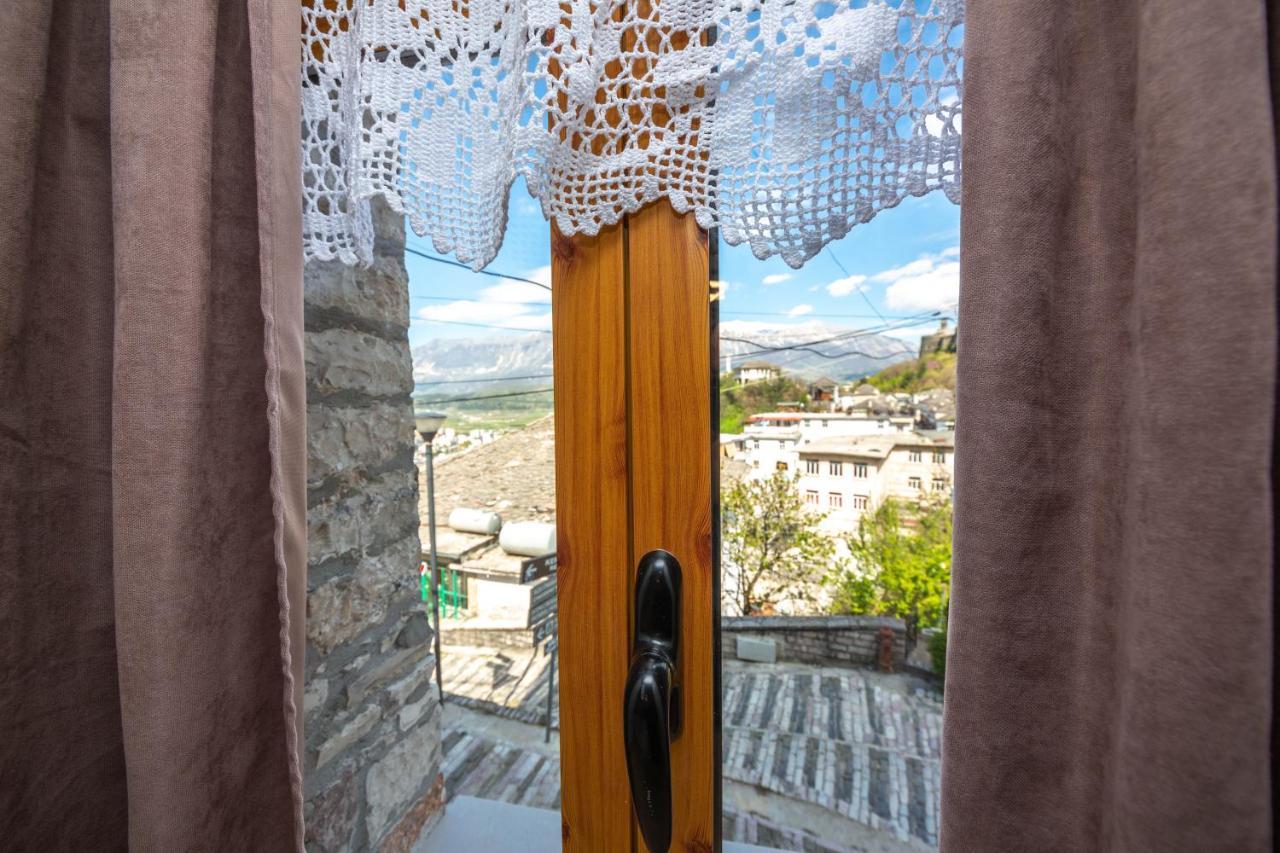 Bed And Breakfast Kotoni Gjirokastër Eksteriør billede