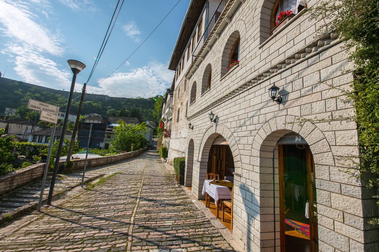 Bed And Breakfast Kotoni Gjirokastër Eksteriør billede
